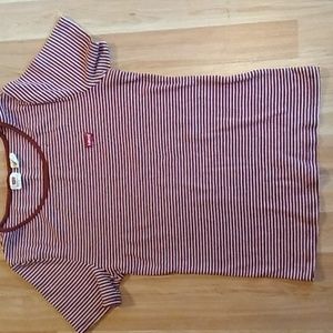 **Levi t-shirt